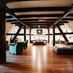 Hotell Farmer Basedow & 4*