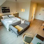 Farmer Basedow & Hotell