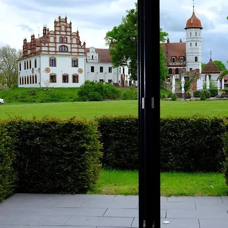 Hotell Farmer Basedow & 4*