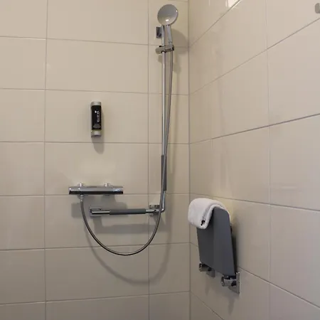 Hotell Farmer Basedow & 4*