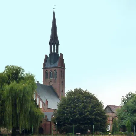 Farmer Basedow & Отель