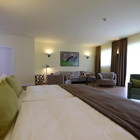 Farmer Basedow & 4* Basedow (Mecklenburg-Vorpommern)