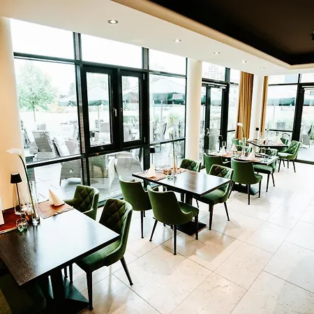 Farmer Basedow & Hotel 4*