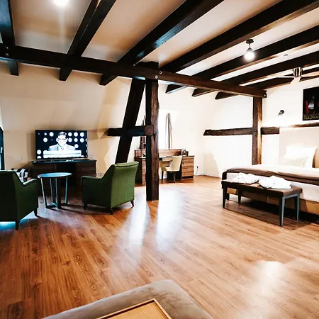 Farmer Basedow & Hotel