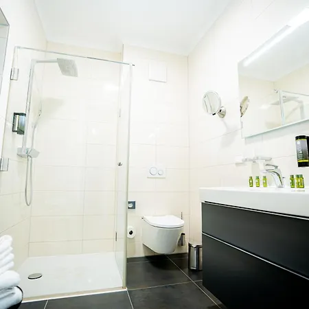 Hotel Farmer Basedow & 4*