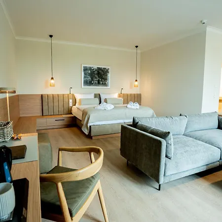 Hotel Farmer Basedow & 4*