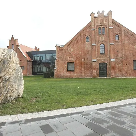 호텔 Farmer Basedow & 4*